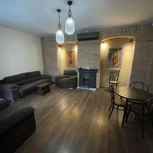 Tamarioni Apartment